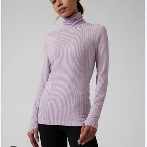 Athleta flurry endeavour mauve and grey turtleneck